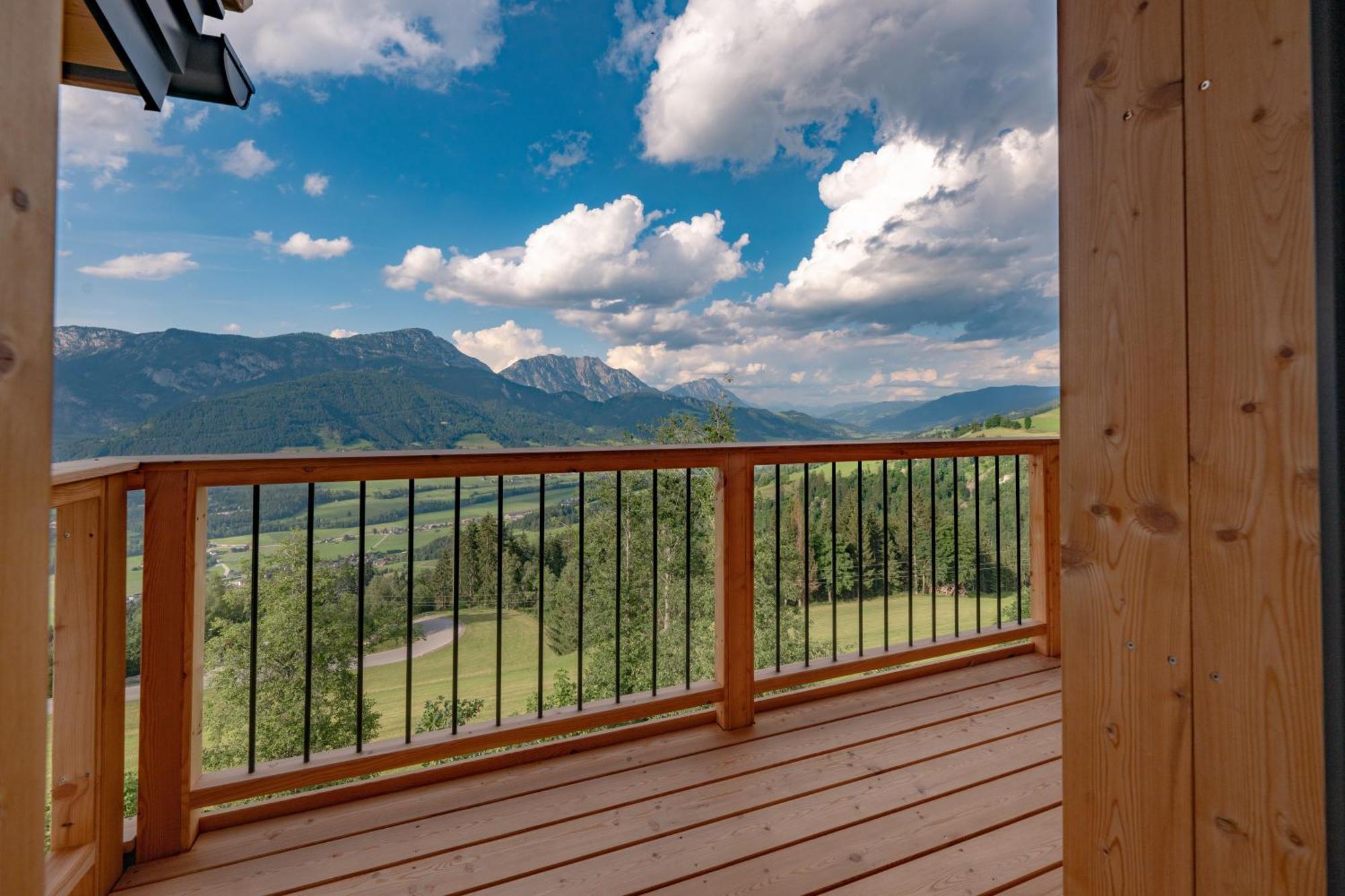 Hoeflehner Premium Gumpen Lodge Haus im Ennstal Luaran gambar