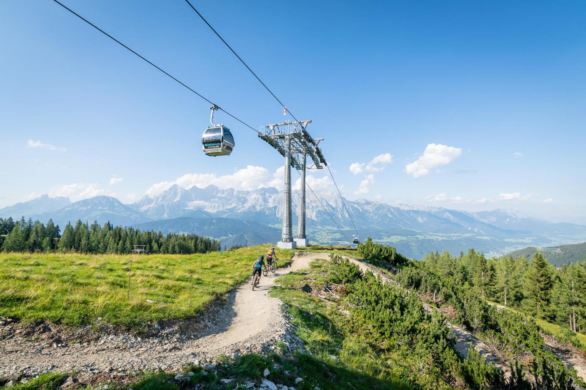 Hoeflehner Premium Gumpen Lodge Haus im Ennstal Luaran gambar